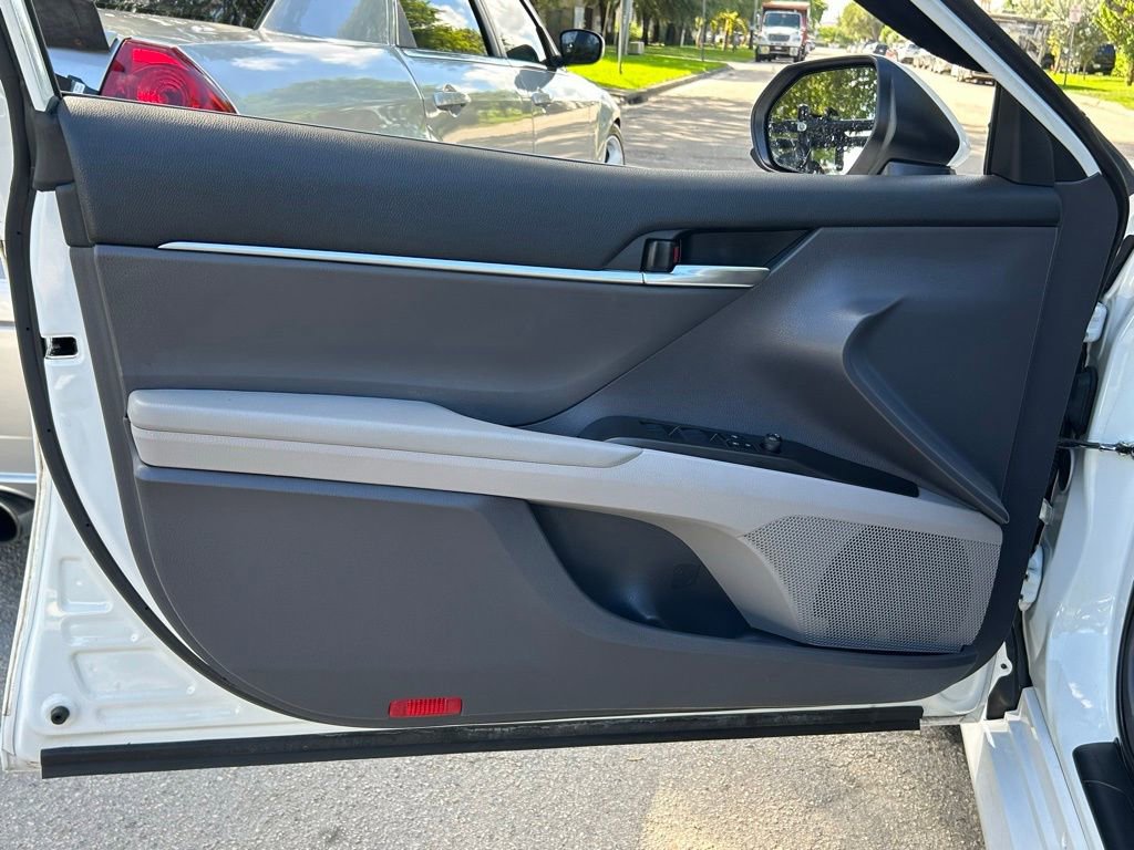 Used 2023 Toyota Camry LE image 40