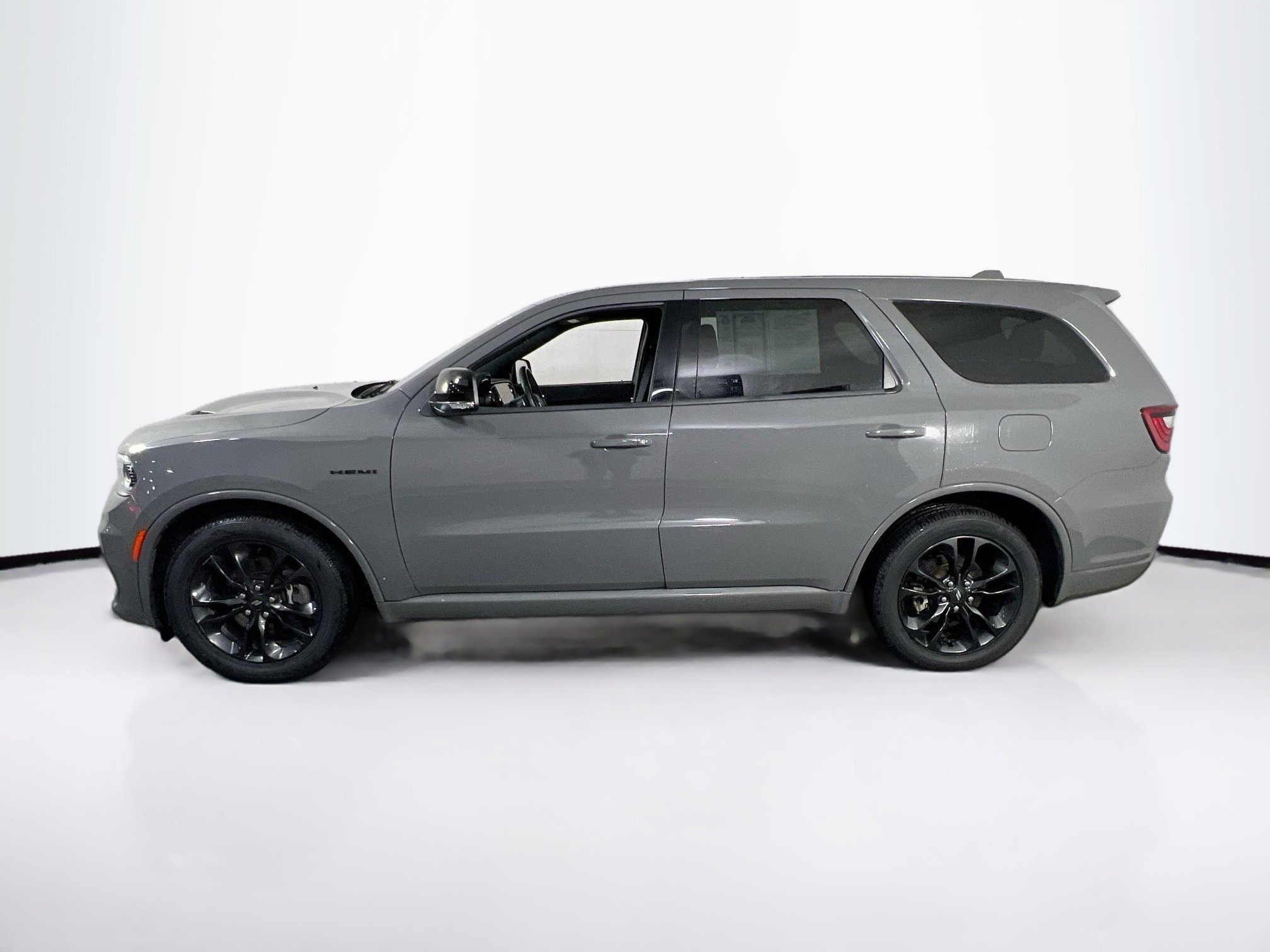 Used 2022 Dodge Durango R/T w/ Blacktop Package image 8