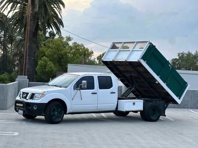 Used 2007 Nissan Frontier SE w/ SE Value Truck Pkg RWD image 1