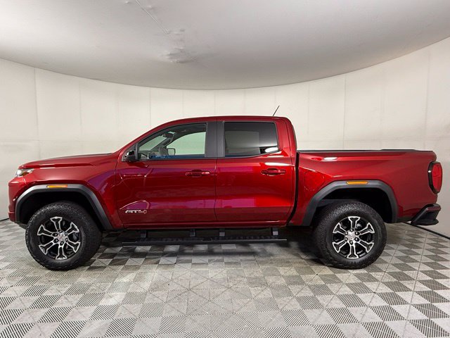 Used 2025 GMC Canyon AT4 w/ Technology Plus Package AWD/4WD image 3