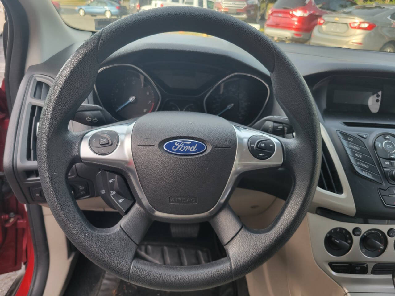 Used 2012 Ford Focus SE FWD image 12