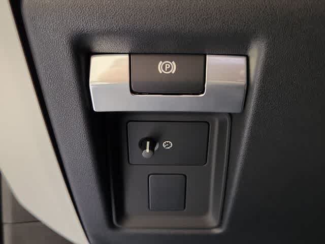Used 2026 Land Rover Defender 130 S AWD/4WD image 21