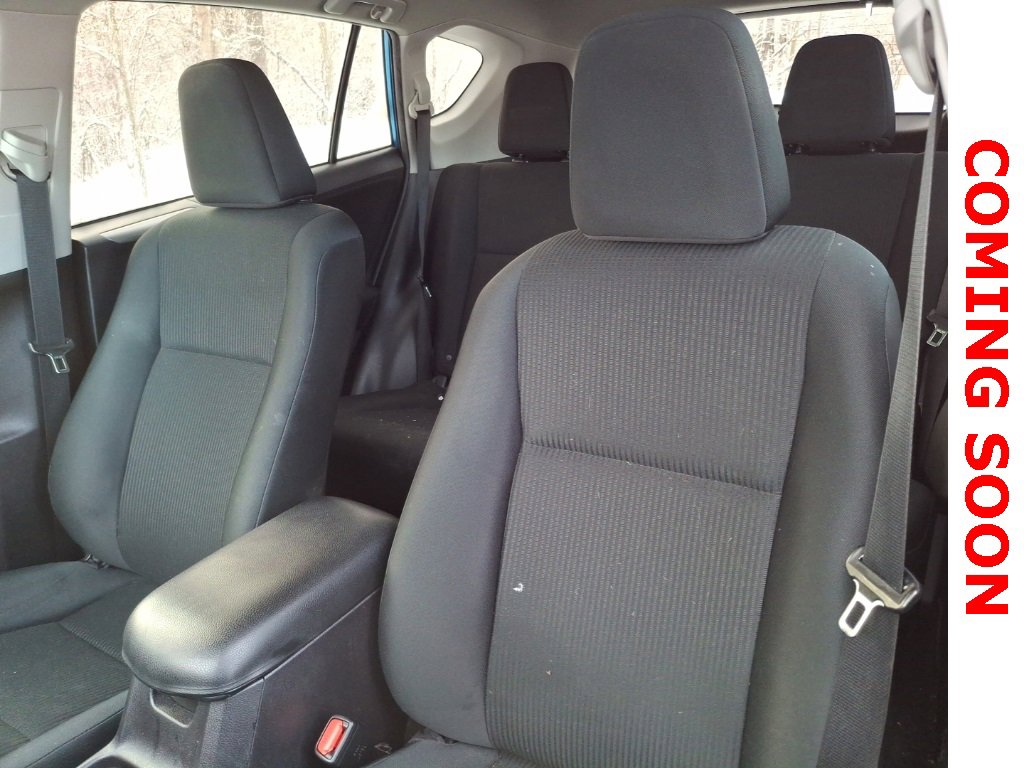 Used 2016 Toyota RAV4 LE image 9