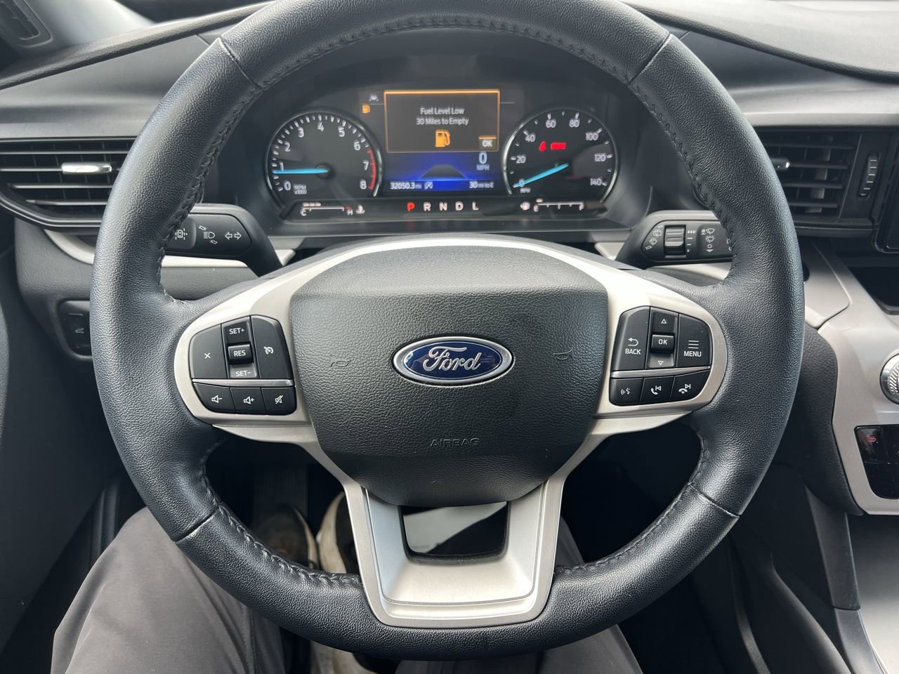 Used 2023 Ford Explorer XLT AWD/4WD image 18