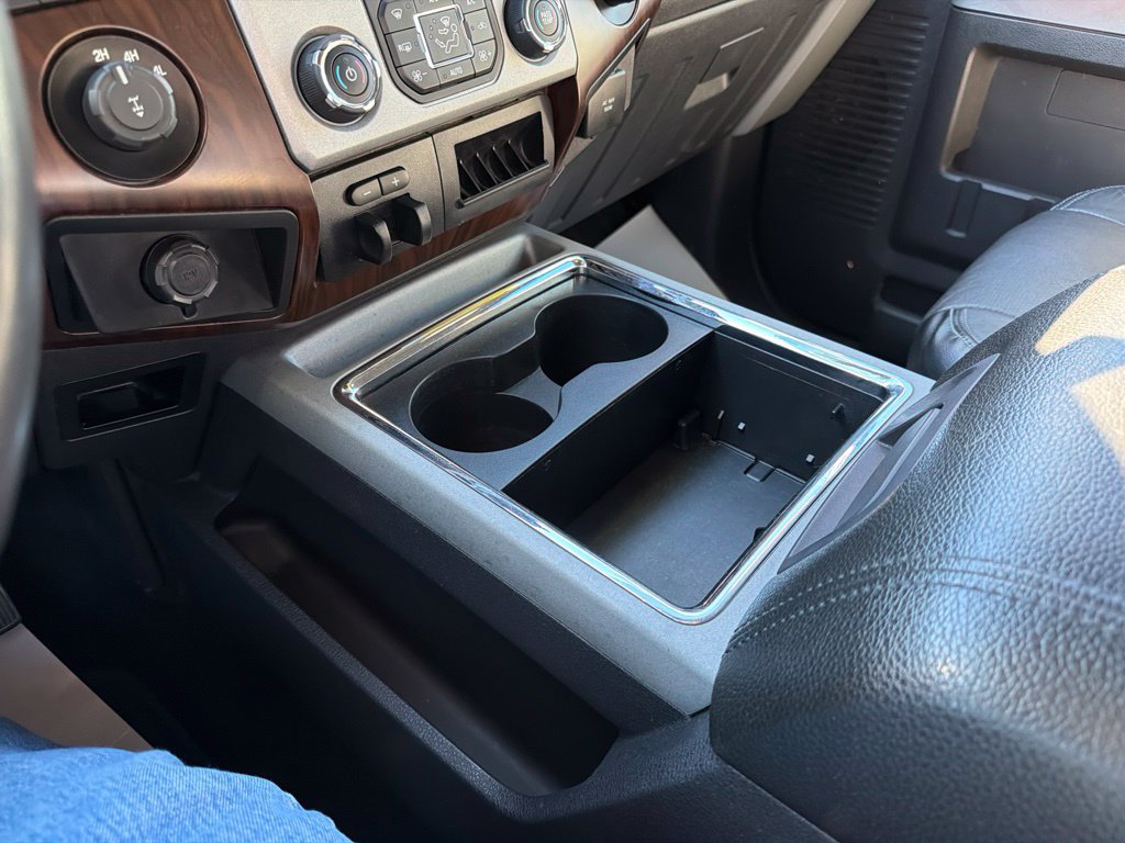 Used 2016 Ford F250 Lariat w/ Lariat Interior Package AWD/4WD image 28