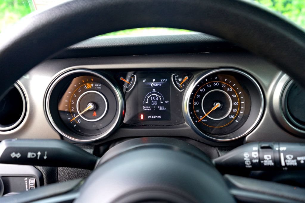 Used 2023 Jeep Wrangler Sport AWD/4WD image 16