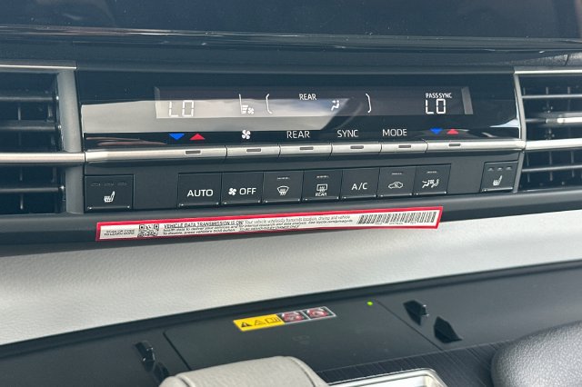 Certified 2026 Toyota Sienna XLE FWD image 26