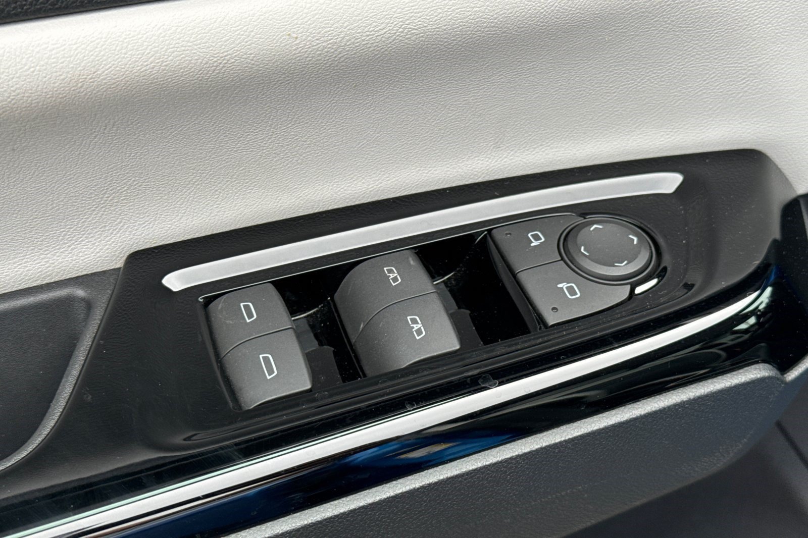 Certified 2024 Honda Prologue Touring image 13