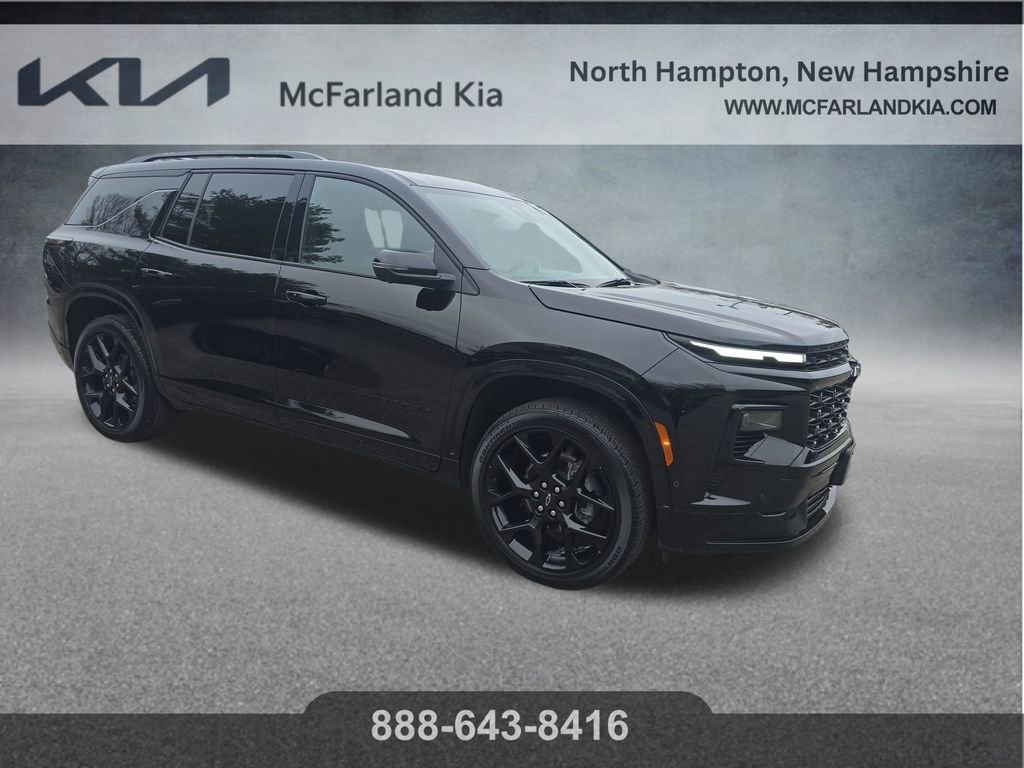 Used 2025 Chevrolet Traverse RS image 8