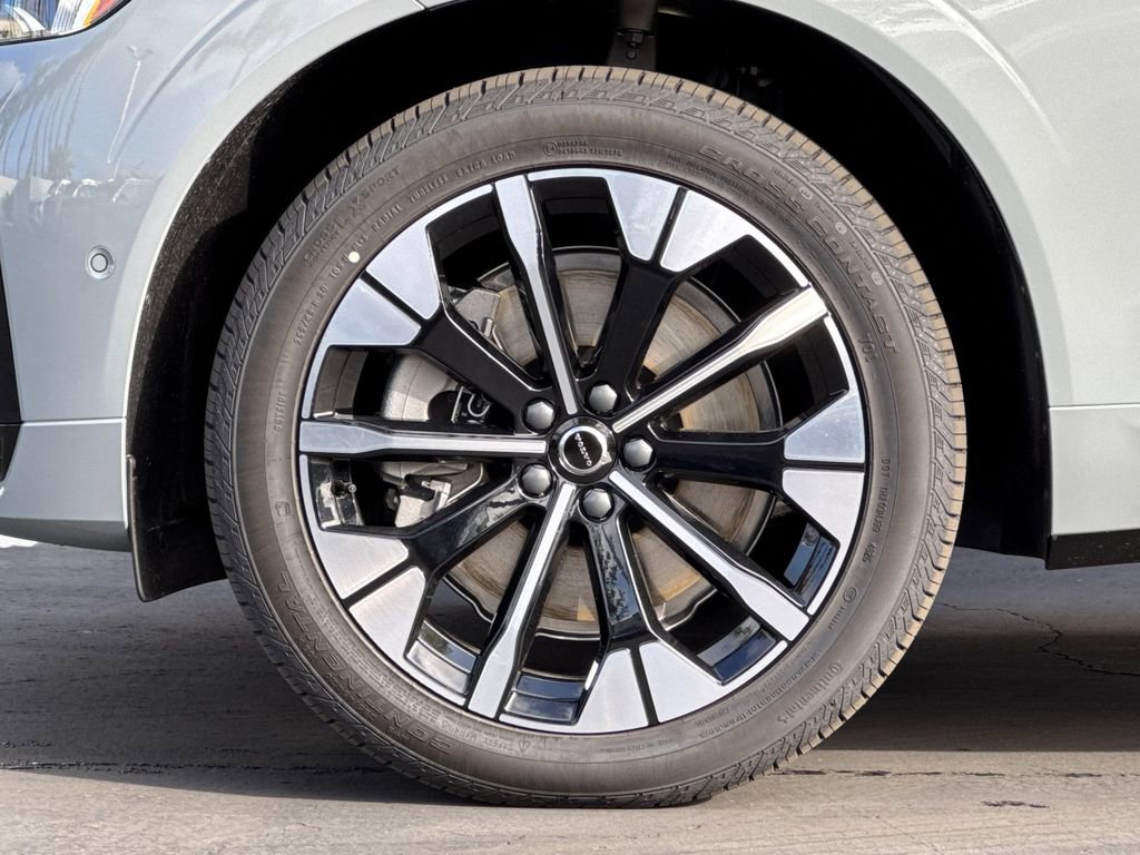 New 2026 Volvo XC60 T8 Ultra w/ Climate Package image 25
