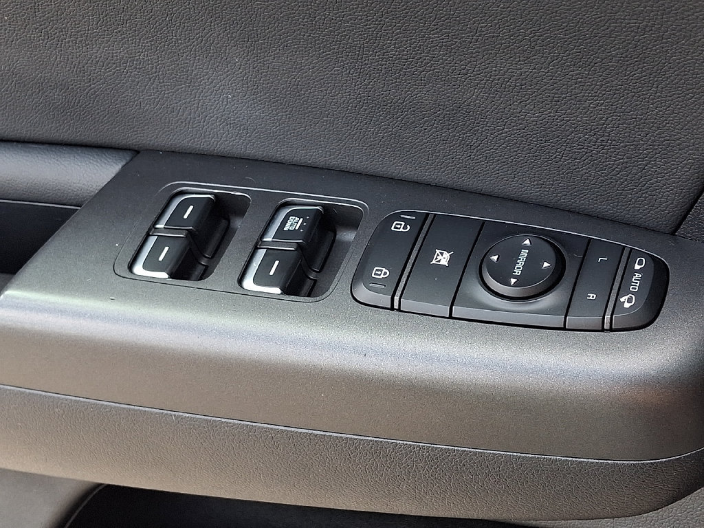 Used 2022 Kia Sportage Nightfall Edition AWD/4WD image 26