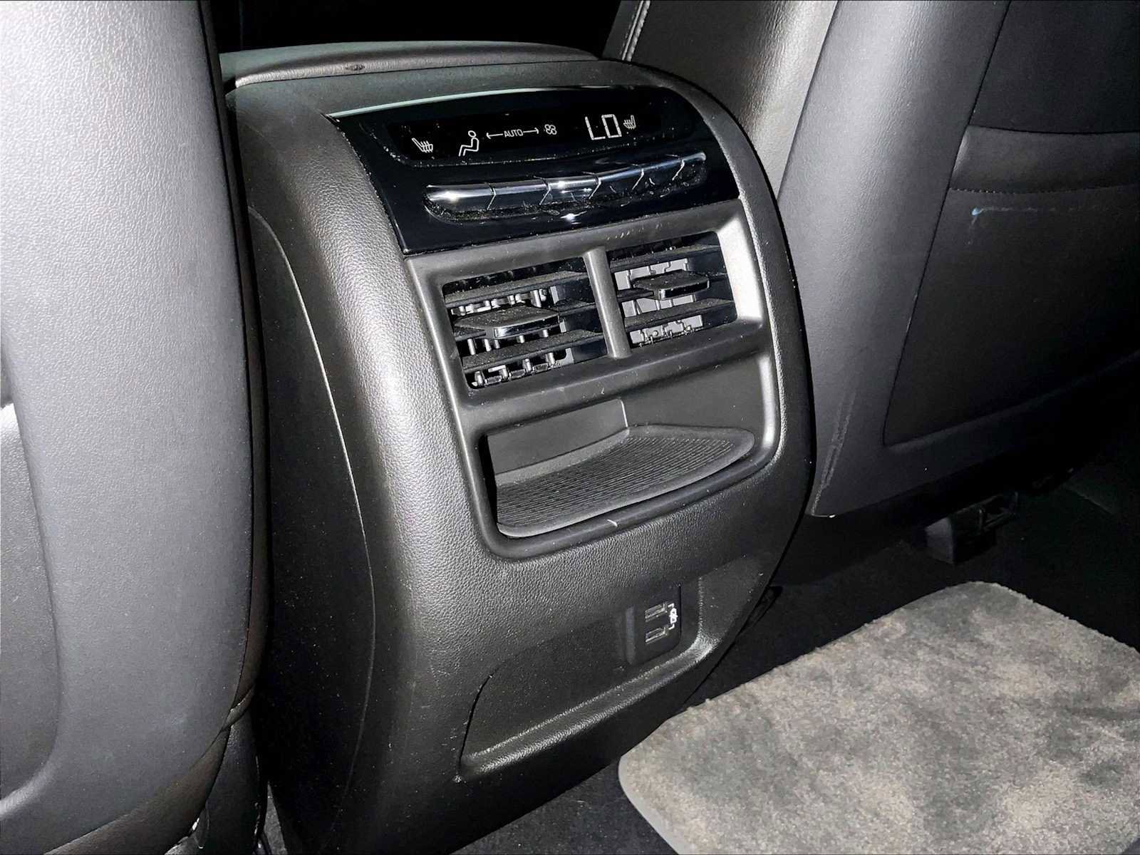 Used 2018 Cadillac XT5 Premium Luxury image 30
