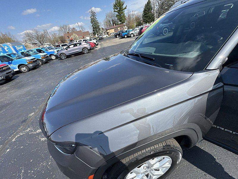 Used 2024 Jeep Grand Cherokee Limited image 29