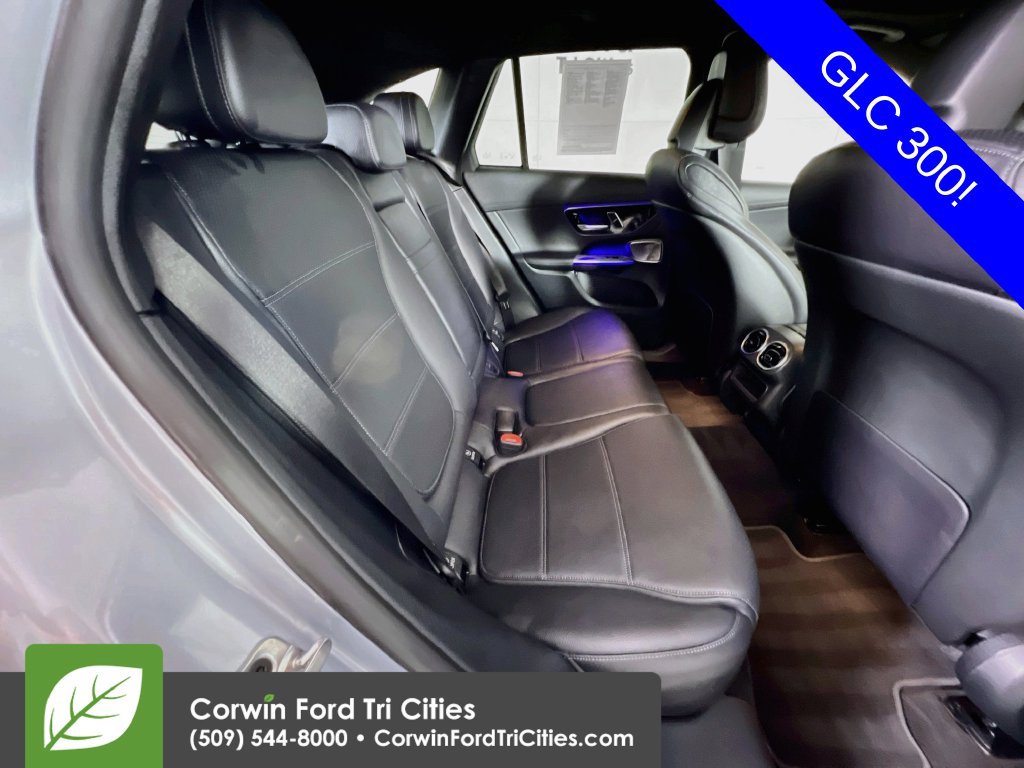Used 2023 Mercedes-Benz GLC 300 4MATIC image 17
