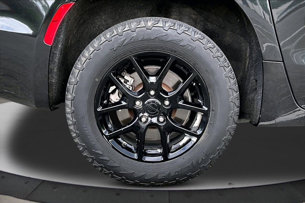 Used 2022 Chrysler Pacifica Touring-L FWD image 35