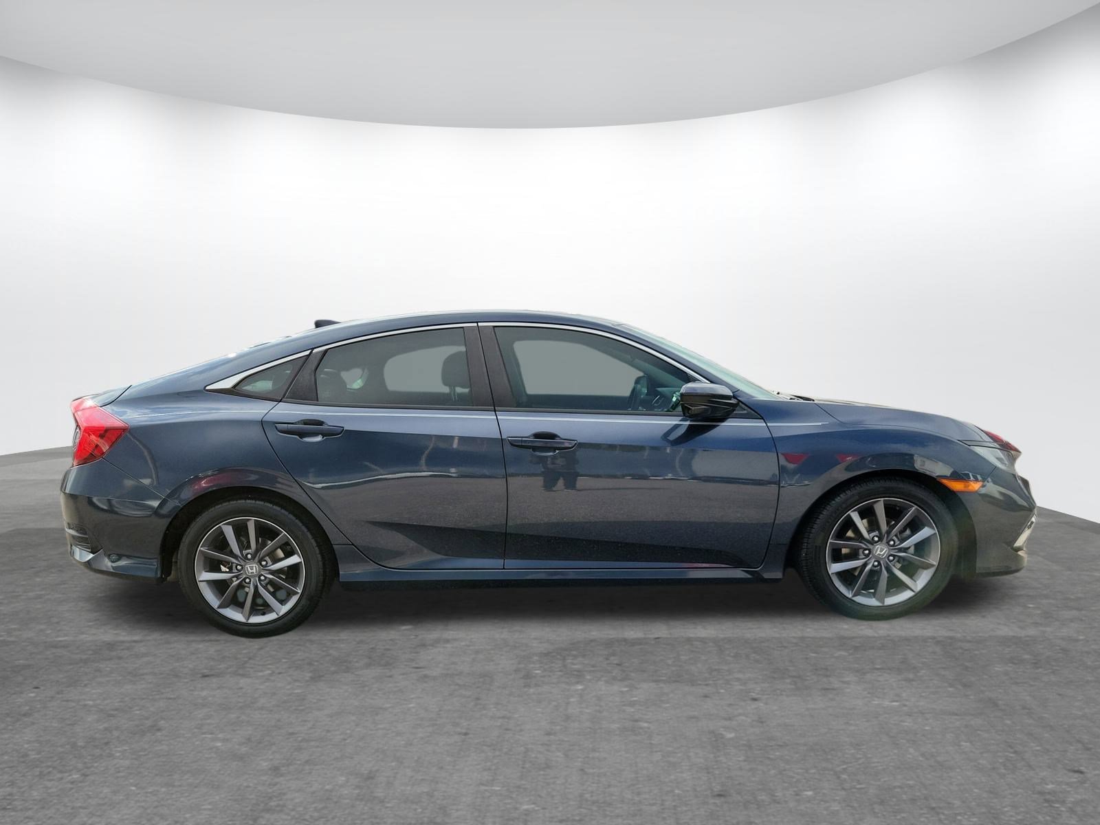 Used 2019 Honda Civic EX image 4