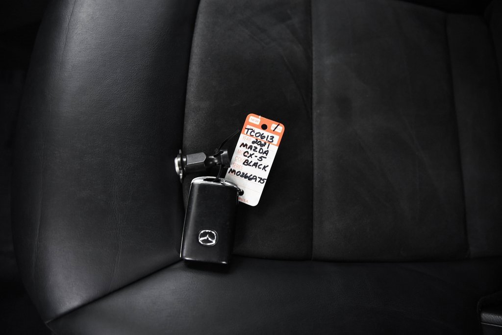 Used 2021 MAZDA CX-5 Touring image 24