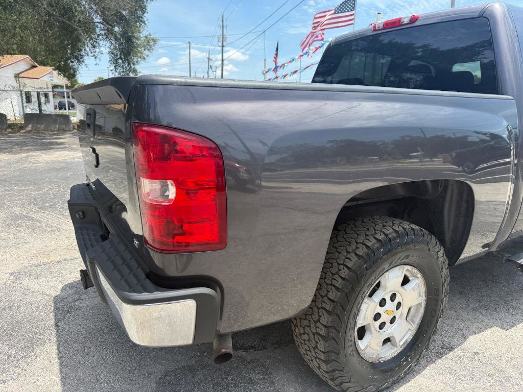 Used 2011 Chevrolet Silverado 1500 LT w/ All-Star Edition AWD/4WD image 5