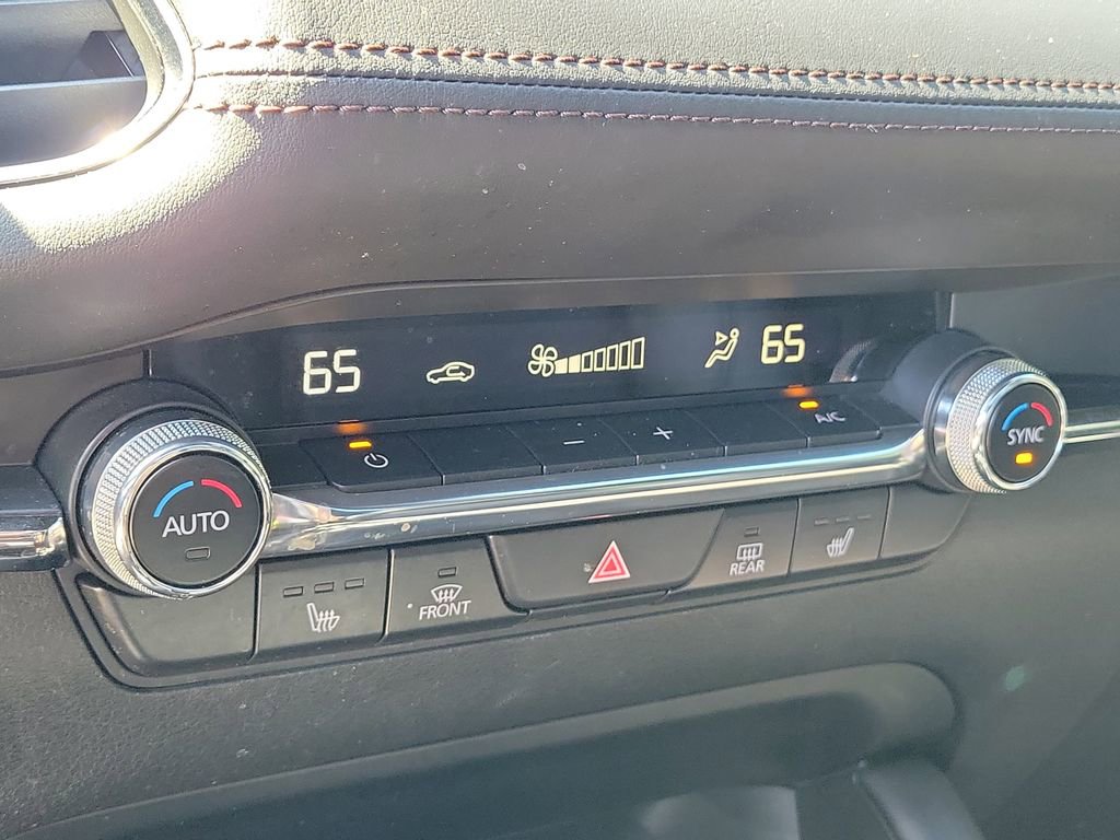 Used 2021 MAZDA MAZDA3 s image 31