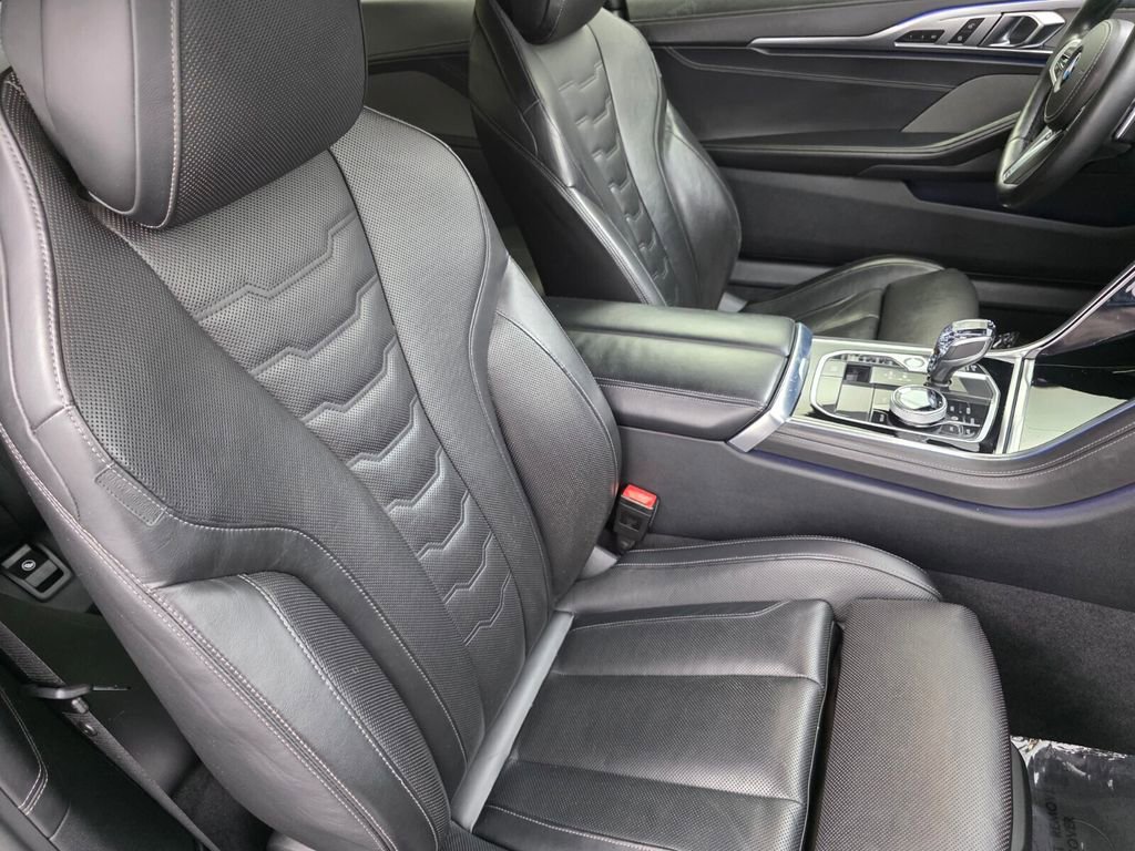 Used 2022 BMW M850i xDrive Coupe w/ Driving Assistance Package AWD/4WD image 23
