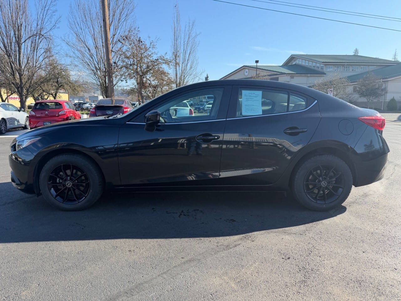 Used 2016 MAZDA MAZDA3 i Sport w/ Preferred Equipment Package image 5