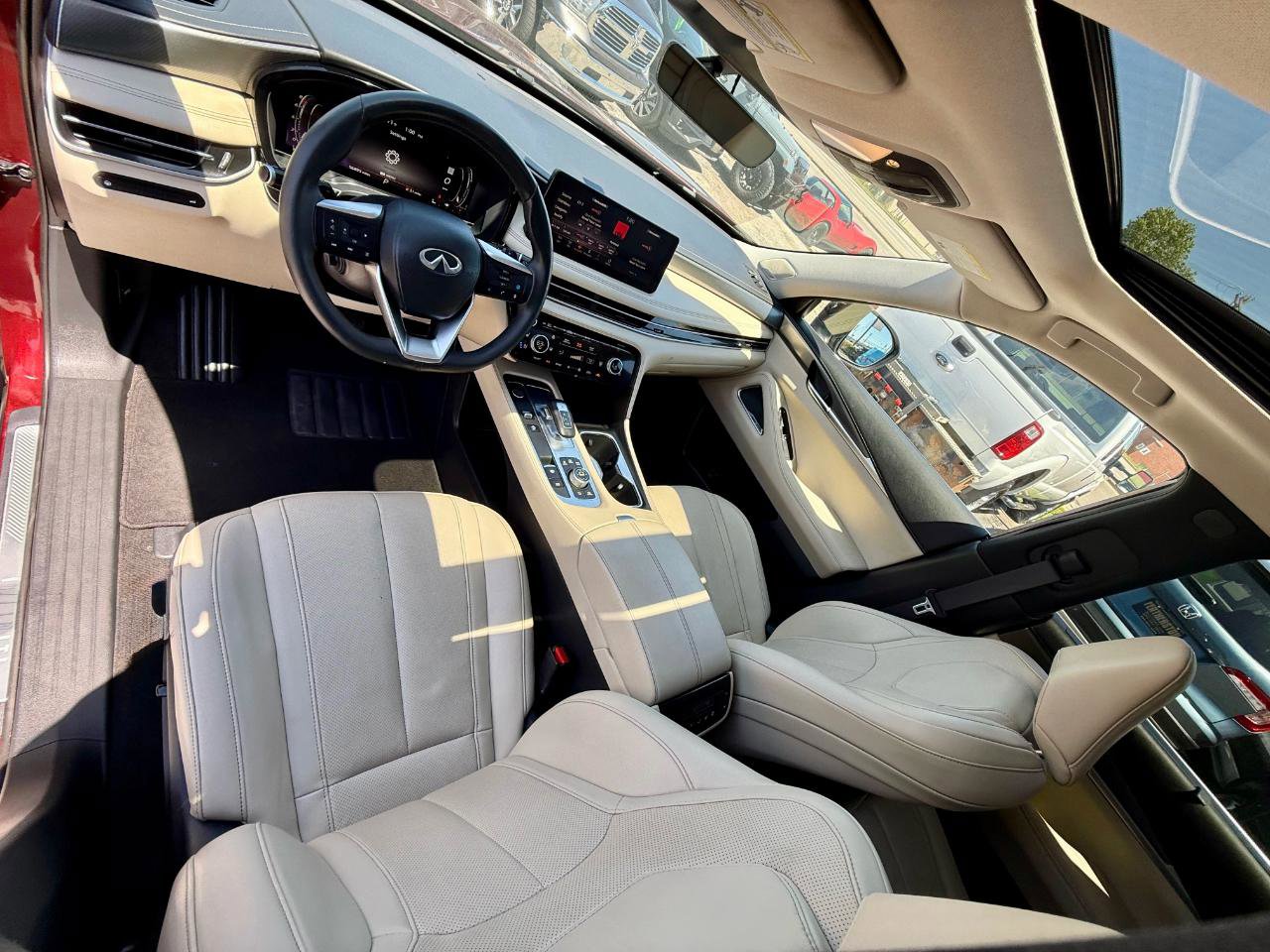 Used 2023 INFINITI QX60 Luxe w/ Performance Audio Package FWD image 14