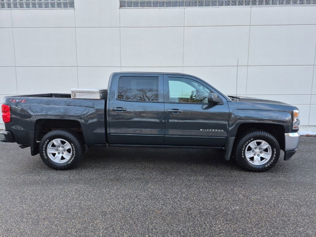 Used 2018 Chevrolet Silverado 1500 LT w/ All Star Edition image 6
