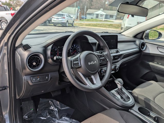 Used 2023 Kia Forte LXS w/ LXS Technology Package image 10