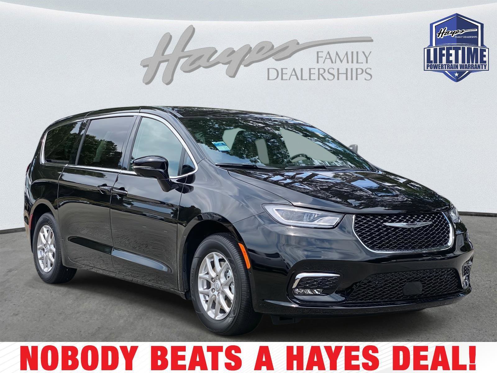 New 2025 Chrysler Pacifica Select