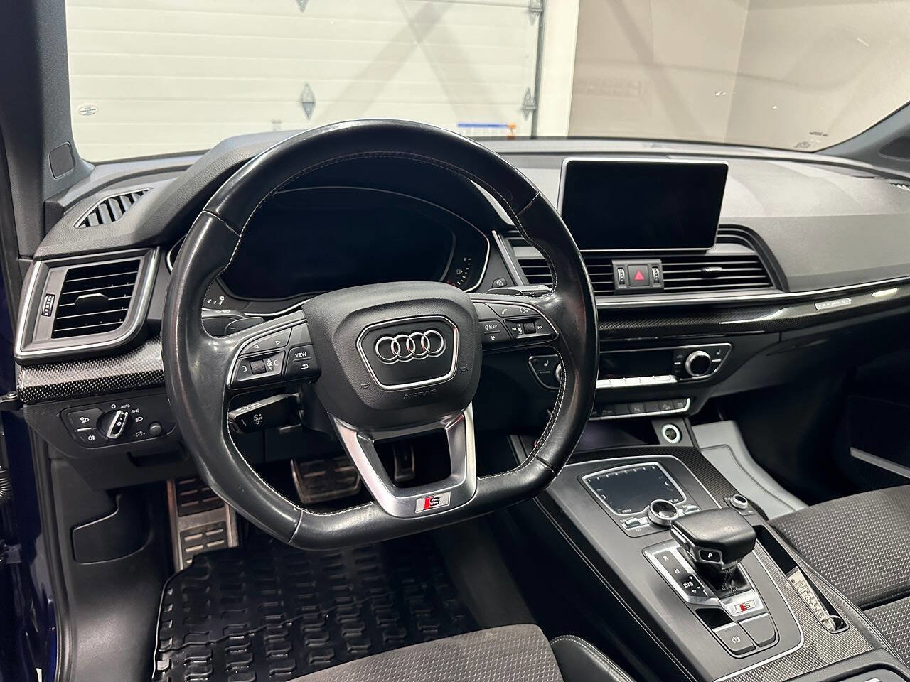 Used 2018 Audi SQ5 Premium Plus w/ Navigation Package image 17