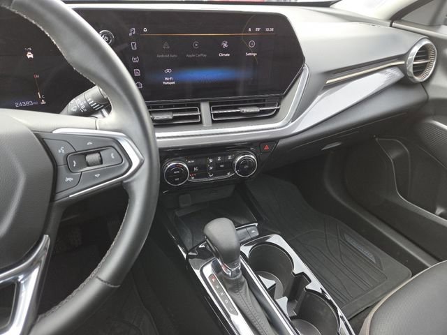 Used 2024 Chevrolet Trax ACTIV w/ Sunroof Package image 36