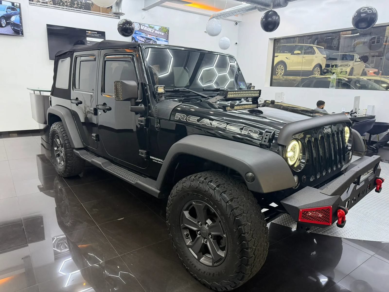 Used 2016 Jeep Wrangler Unlimited Rubicon w/ Dual Top Group AWD/4WD image 3