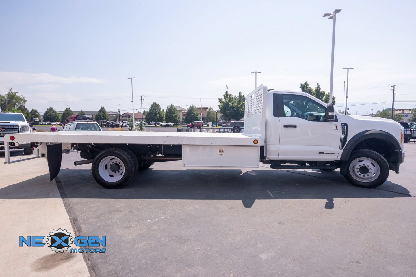 Used 2024 Ford F550 2WD Regular Cab Super Duty image 8