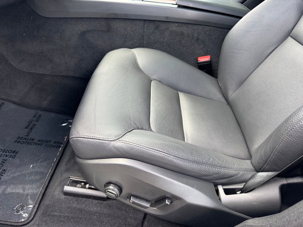 Used 2023 Volvo XC60 B5 Plus image 37