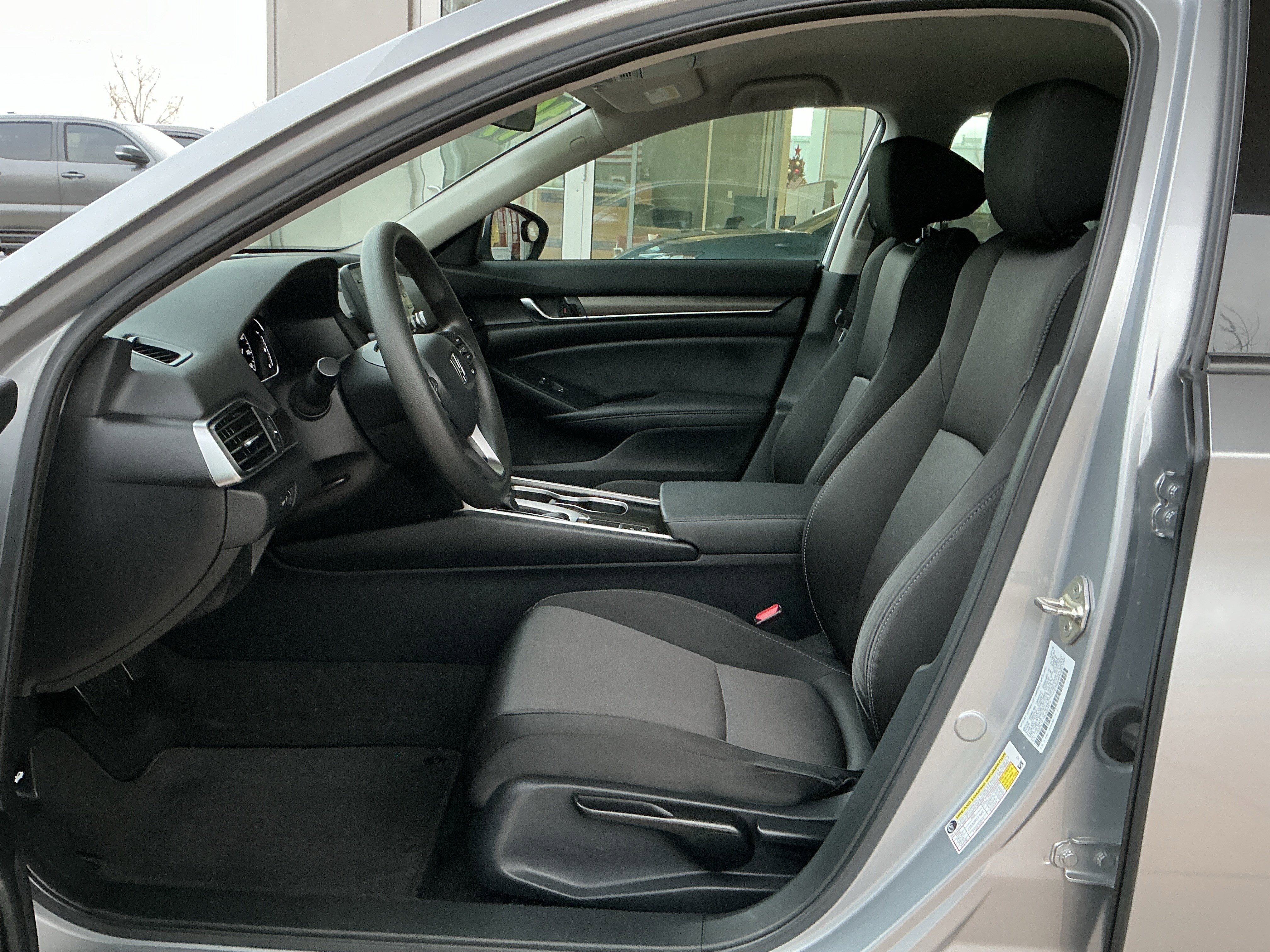 Used 2019 Honda Accord LX image 7