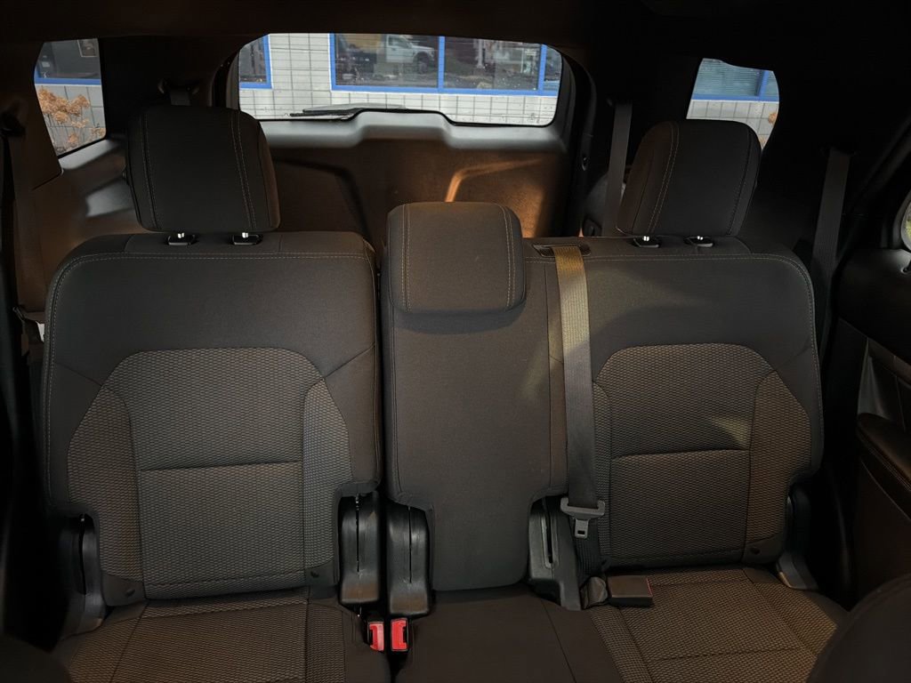 Certified 2018 Ford Explorer XLT w/ Equipment Group 201A image 35