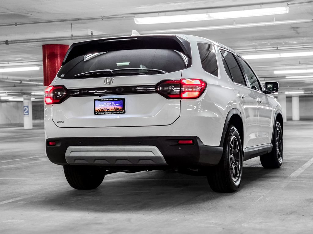 Used 2025 Honda Pilot EX-L image 6