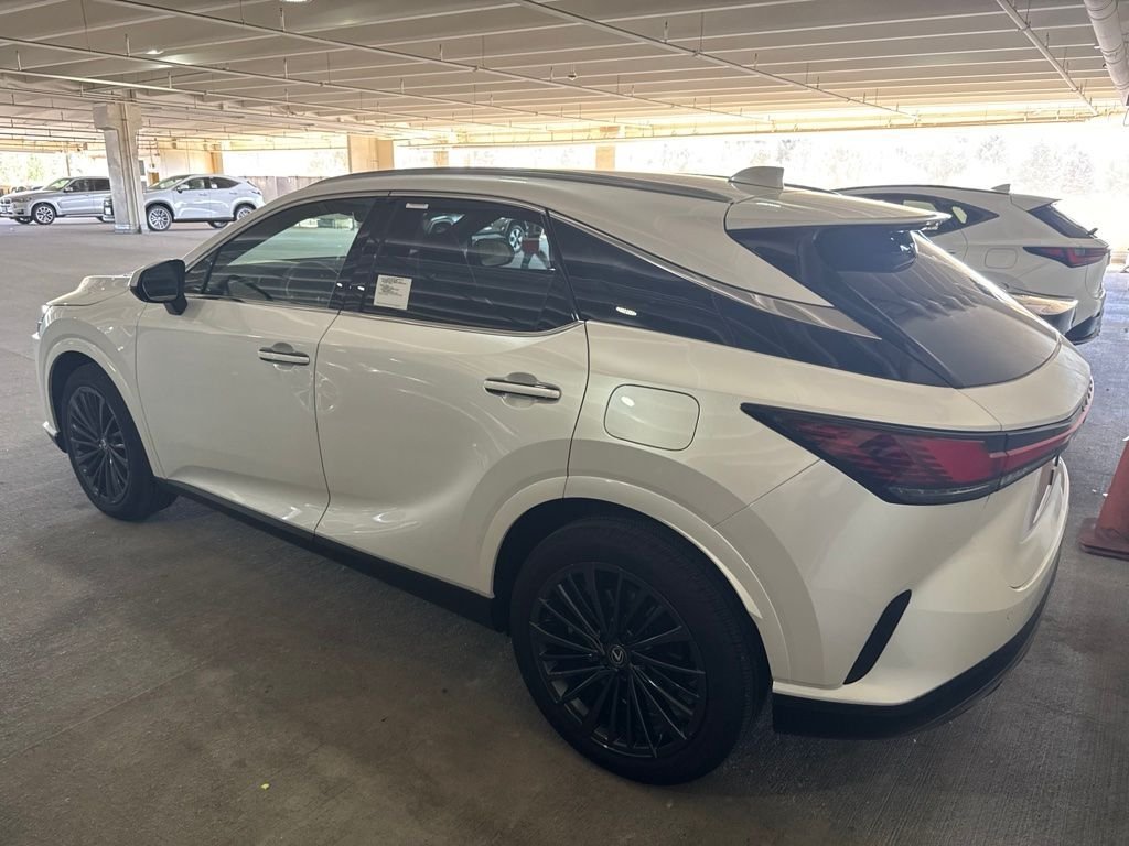 Used 2025 Lexus RX 350h w/ Convenience Package AWD/4WD image 4