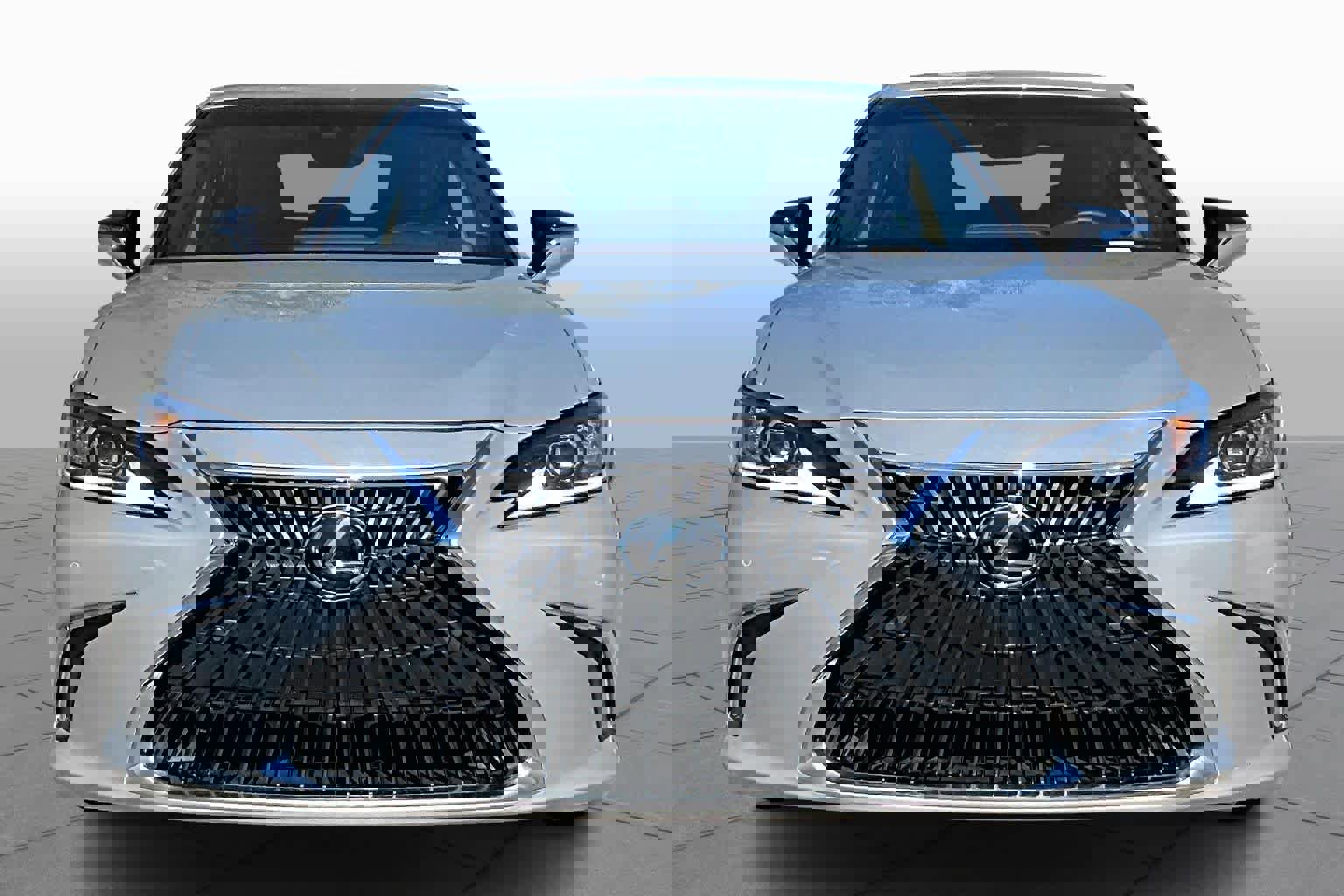 Used 2025 Lexus ES 350 w/ Premium Package image 4