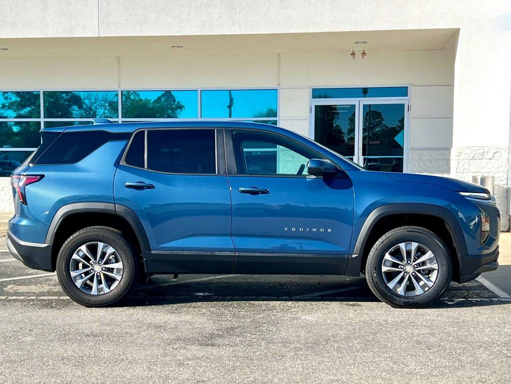 New 2026 Chevrolet Equinox LT w/ Convenience Package II video 3