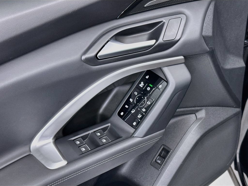 Certified 2025 Audi Q5 Premium w/ Premium Plus AWD/4WD image 22