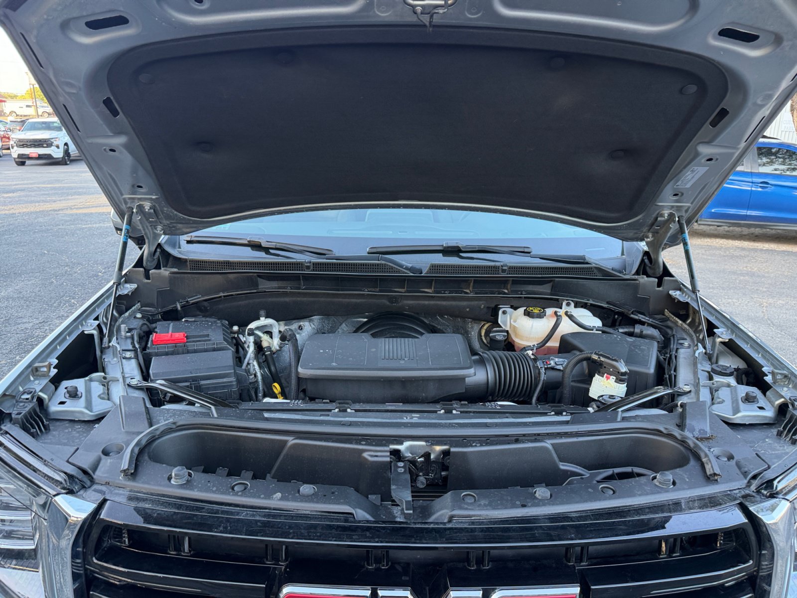Used 2024 GMC Yukon SLE RWD image 20