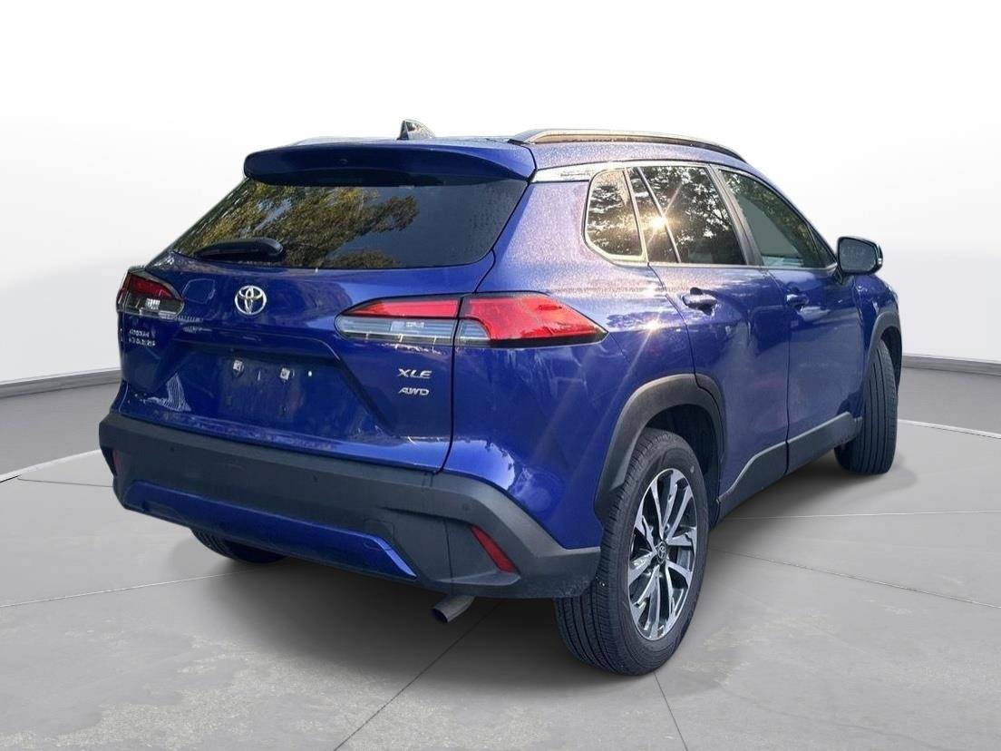 Used 2025 Toyota Corolla Cross XLE AWD/4WD image 6