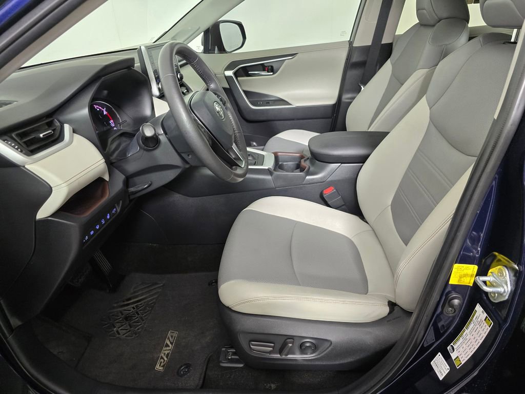 Used 2021 Toyota RAV4 Limited FWD image 22