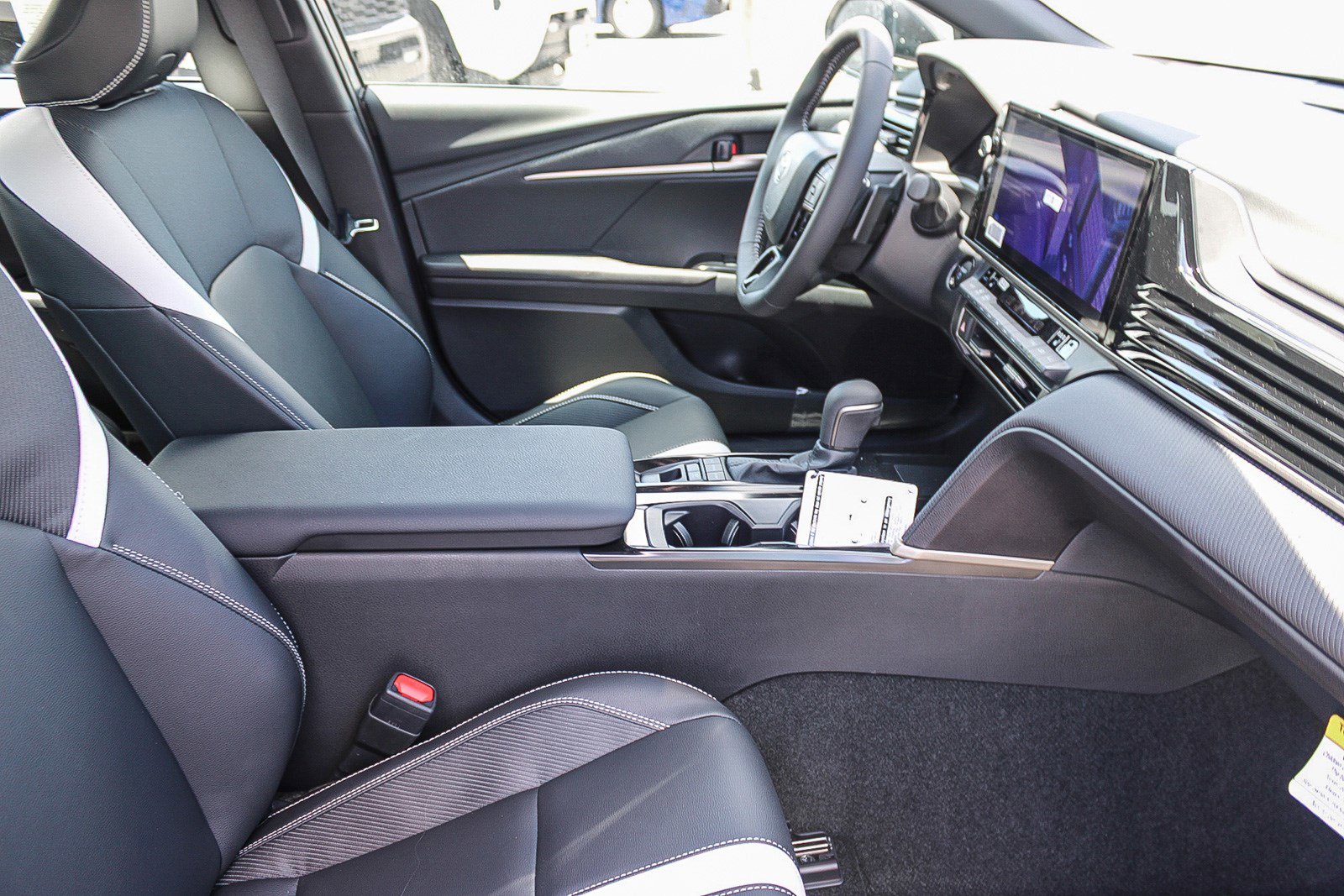 New 2026 Toyota Camry SE image 19