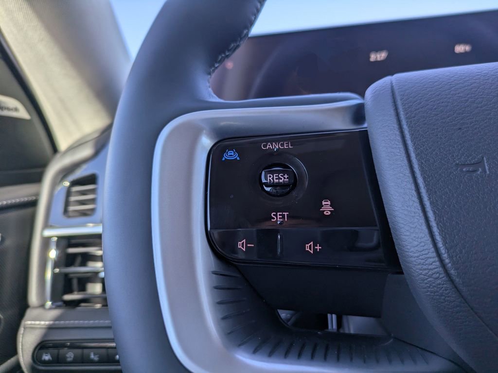 Used 2025 INFINITI QX80 Luxe image 28