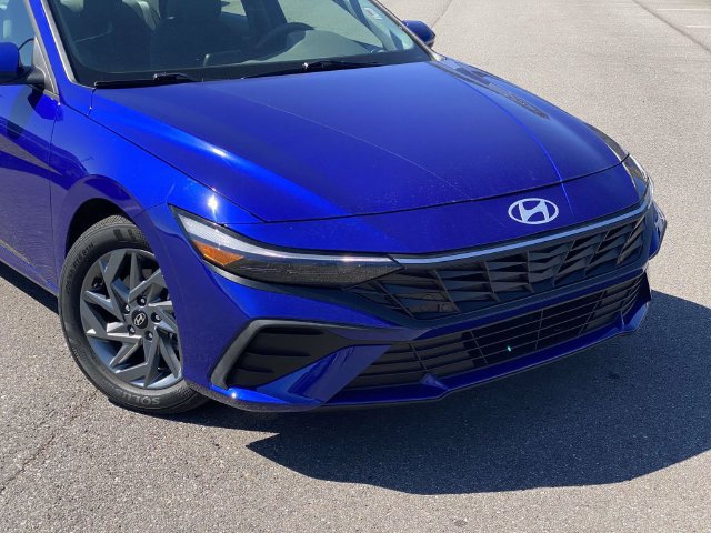 Used 2024 Hyundai Elantra SEL FWD image 33