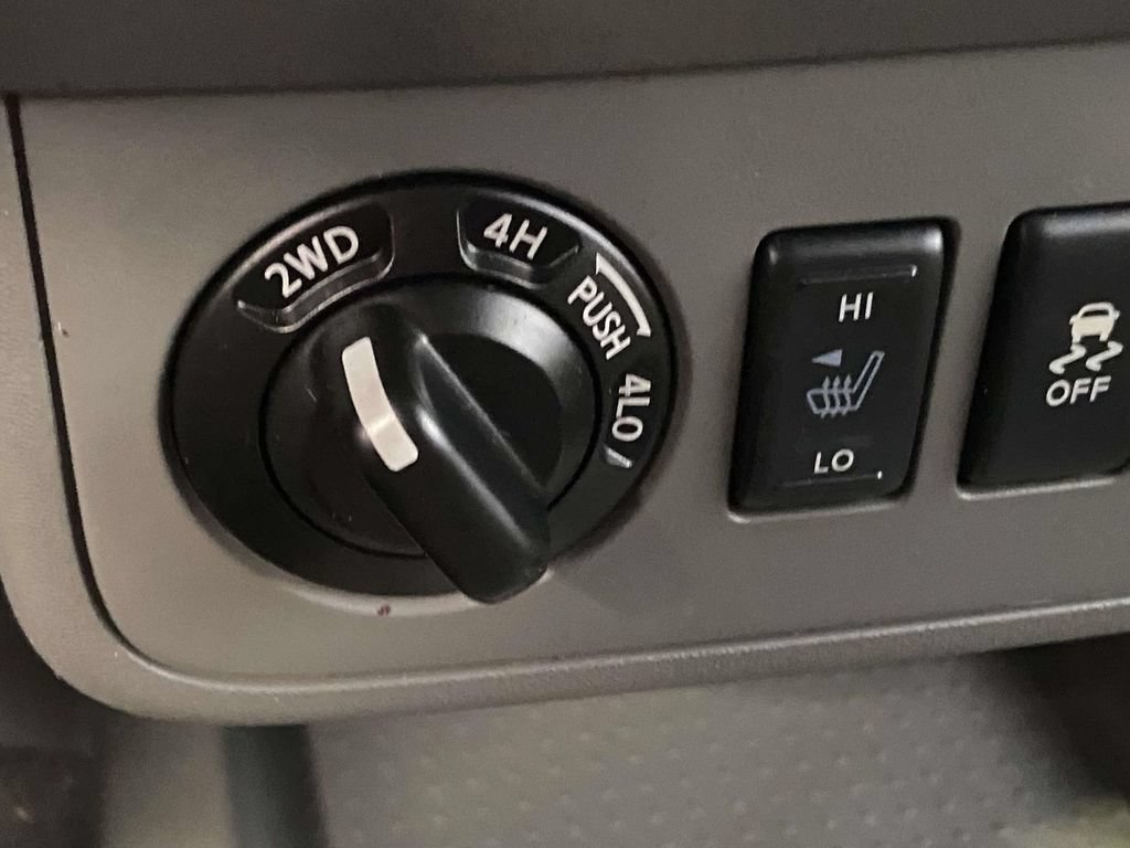 Used 2021 Nissan Frontier SV w/ Midnight Edition Floor Mats AWD/4WD image 23
