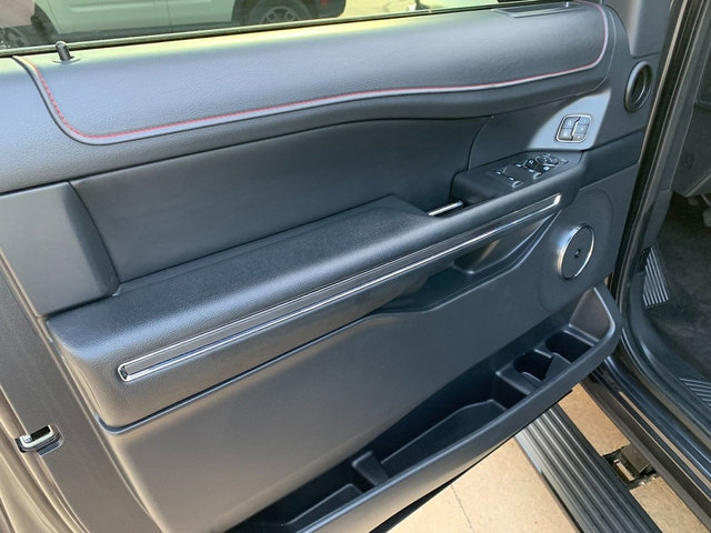 Used 2023 Ford Expedition Limited image 24
