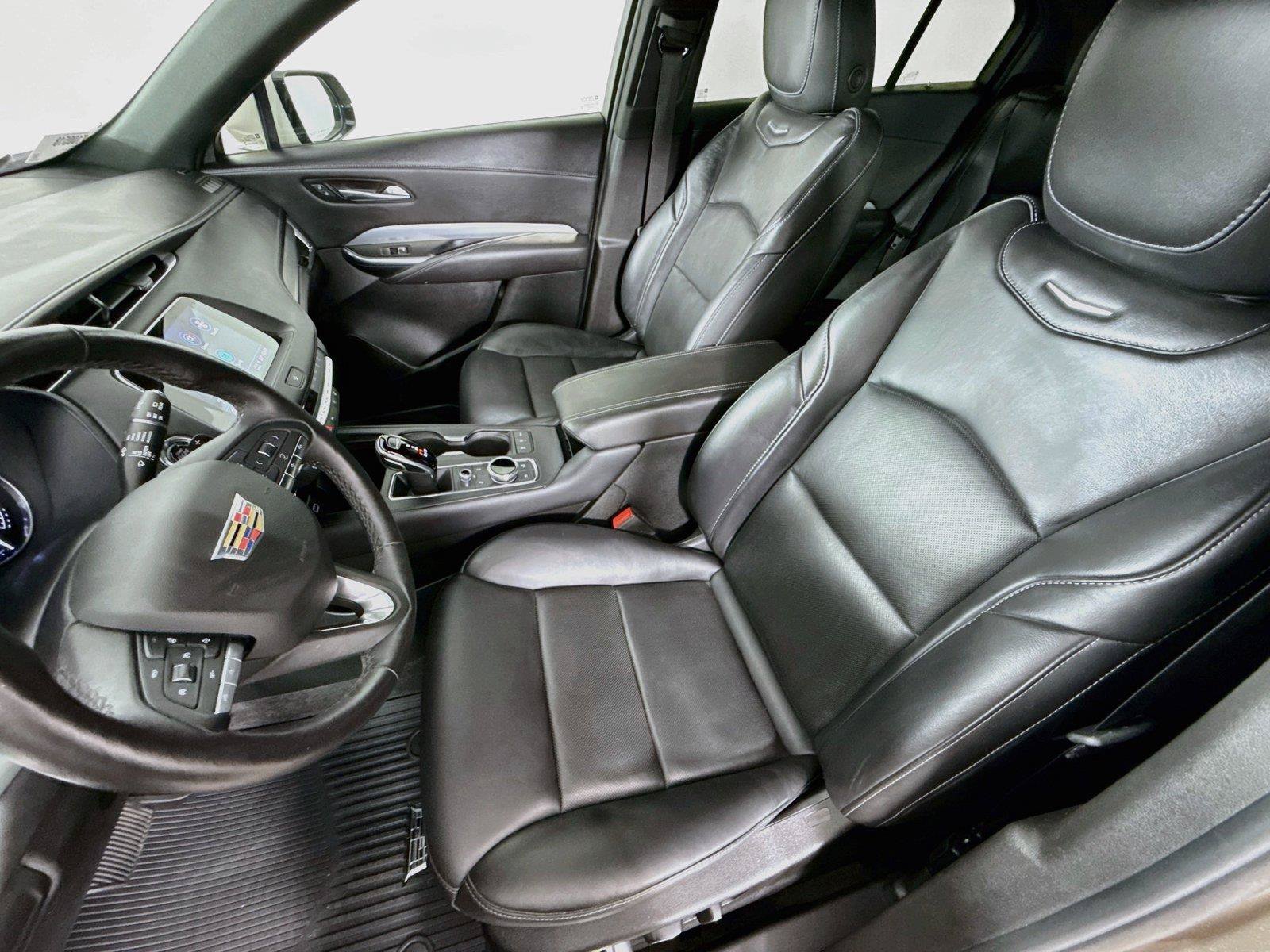 Used 2023 Cadillac XT4 Premium Luxury FWD image 9